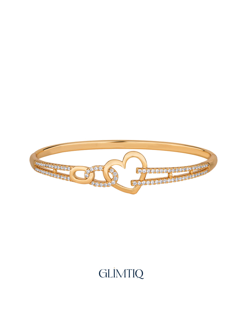 Heart Bond 18K Gold Plated Bracelet, studio view