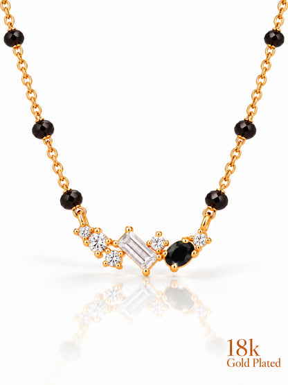 Baguette & Oval Arc mangalsutra closeup black v1