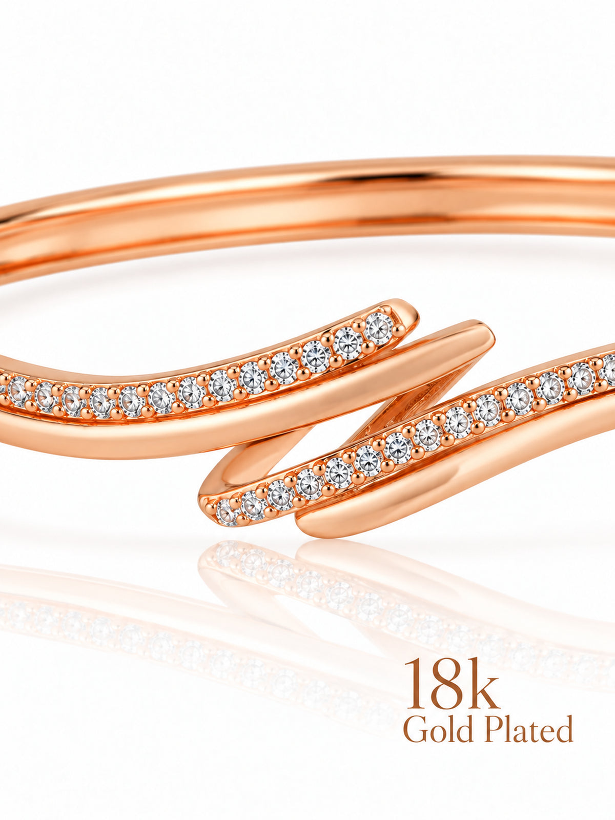 Twisted Grace rose gold plated bracelet close-up